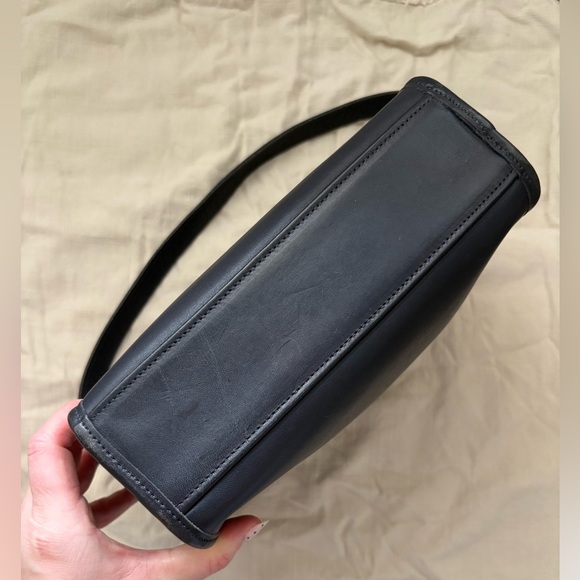 Vintage Coach Metropolis Navy Shoulder Bag - Picture 3 of 6